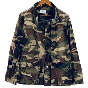 Sandro paris Camouflage Bomber Jacket Size L he doesn't have a hat